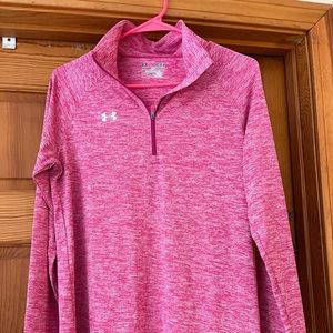 Under Armour women pink 1/4 zip size medium